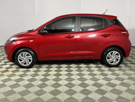 2022-Hyundai-Grand-i10-10-Motion_16