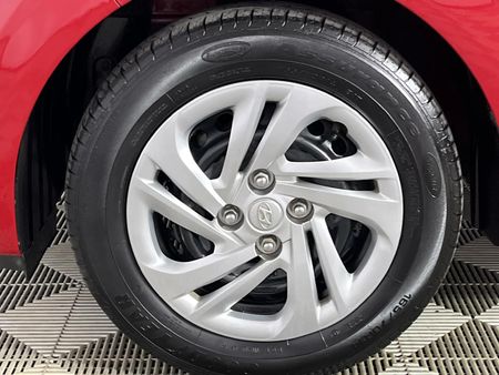 2022-Hyundai-Grand-i10-10-Motion_4