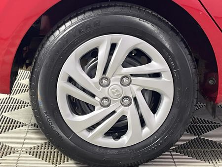 2022-Hyundai-Grand-i10-10-Motion_7