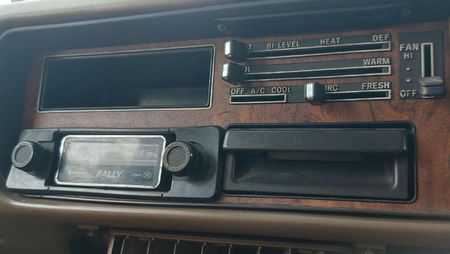 1980-Toyota-Hilux-1800_14