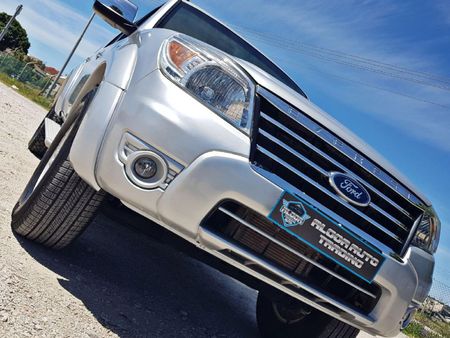 2011-Ford-Everest-30-TDCi-XLT_0