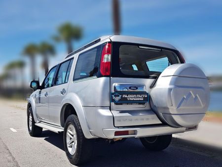 2011-Ford-Everest-30-TDCi-XLT_9