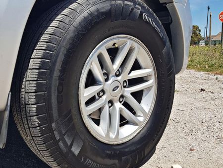 2011-Ford-Everest-30-TDCi-XLT_18