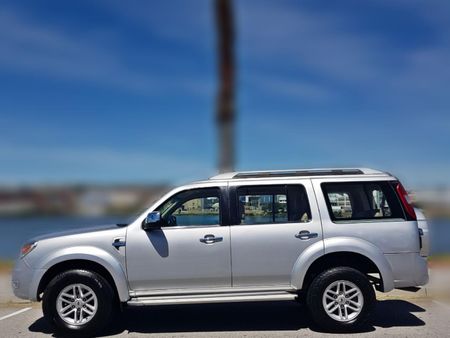 2011-Ford-Everest-30-TDCi-XLT_7