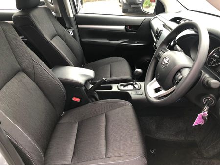 2025-Toyota-Hilux-24-GD-6-Raised-Body-Raider-Auto-Double-Cab_11