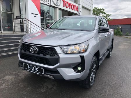 2025-Toyota-Hilux-24-GD-6-Raised-Body-Raider-Auto-Double-Cab_5