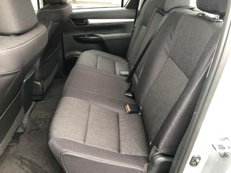 2025-Toyota-Hilux-24-GD-6-Raised-Body-Raider-Auto-Double-Cab_7