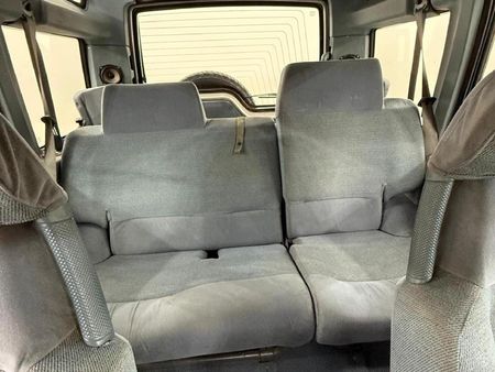 1992-Land-Rover-Discovery-V8i_11