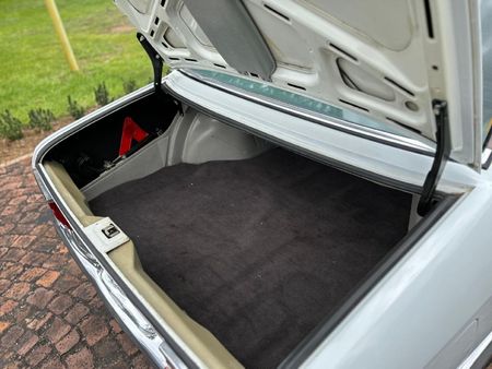 1982-BMW-5-Series-518i_10