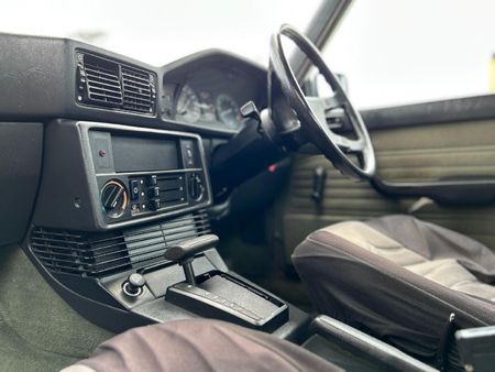 1982-BMW-5-Series-518i_11