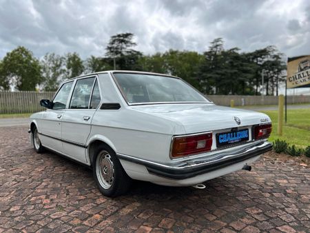 1982-BMW-5-Series-518i_5