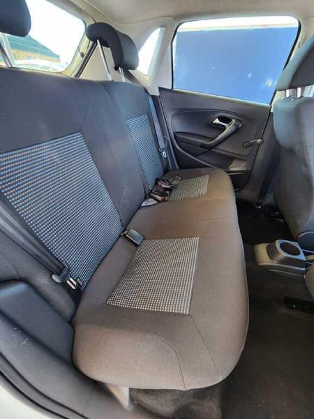 2023-Volkswagen-Polo-Vivo-14-Comfortline-5-dr_13