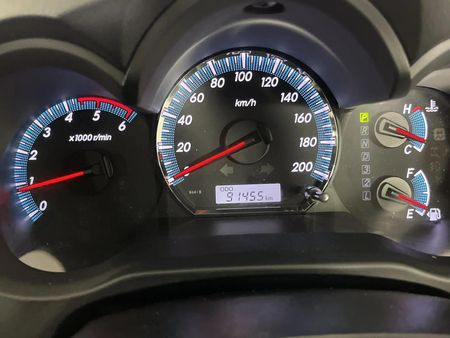 2015-Toyota-Fortuner-30-D-4D-Raised-Body-Auto_2