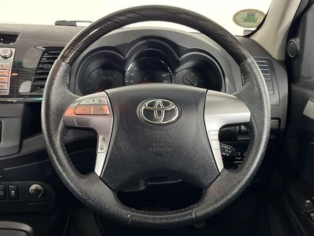 2015-Toyota-Fortuner-30-D-4D-Raised-Body-Auto_5