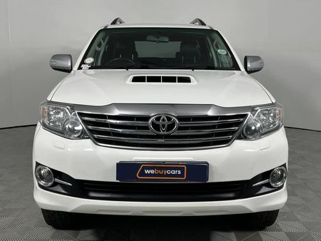 2015-Toyota-Fortuner-30-D-4D-Raised-Body-Auto_6
