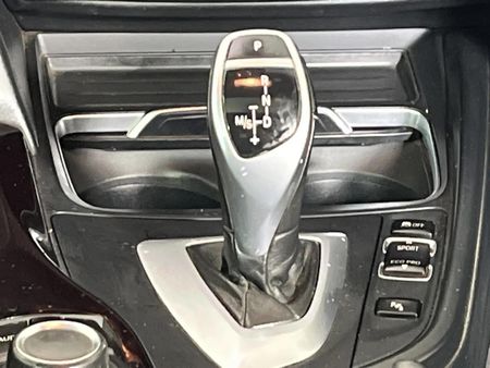 2016-BMW-3-Series-320i-40-Year-Edition-Auto_10
