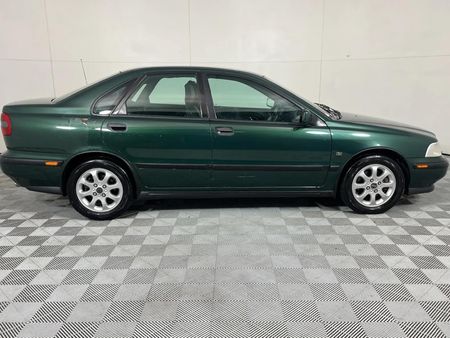 2000-Volvo-S40-20_14