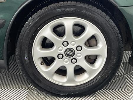 2000-Volvo-S40-20_5