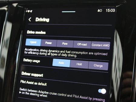2025-Volvo-XC60-T8-Twin-Engine-Ultimate-Dark-AWD_21