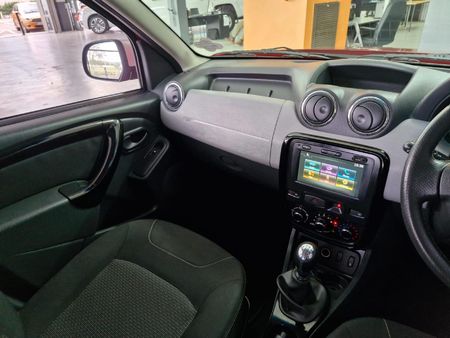 2015-Renault-Duster-15-dCi-Dynamique_15