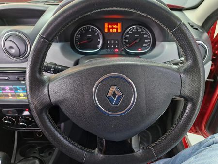 2015-Renault-Duster-15-dCi-Dynamique_21