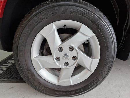 2015-Renault-Duster-15-dCi-Dynamique_24