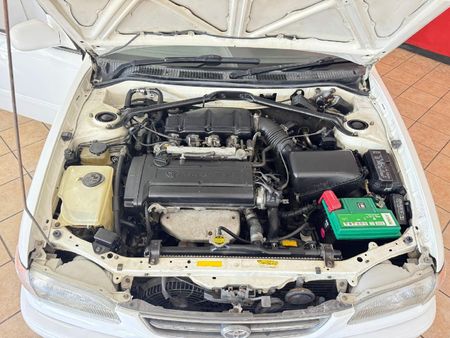 1997-Toyota-Corolla-RSi-20v_4