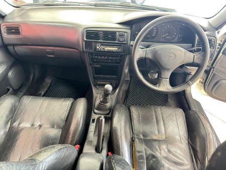 1997-Toyota-Corolla-RSi-20v_7