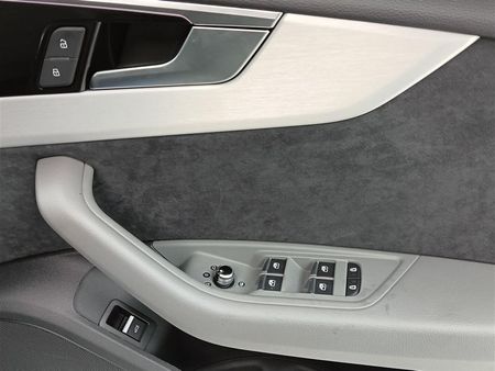2025-Audi-A4-Black-Edition-Auto-40-TFSI_9