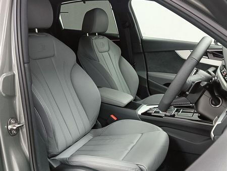 2025-Audi-A4-Black-Edition-Auto-40-TFSI_10