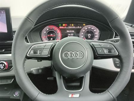 2025-Audi-A4-Black-Edition-Auto-40-TFSI_12
