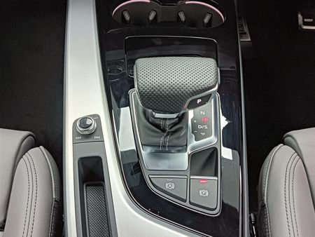 2025-Audi-A4-Black-Edition-Auto-40-TFSI_8