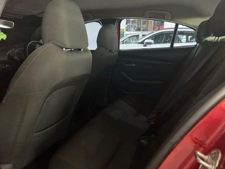 2021-Mazda-3-15-Active_9