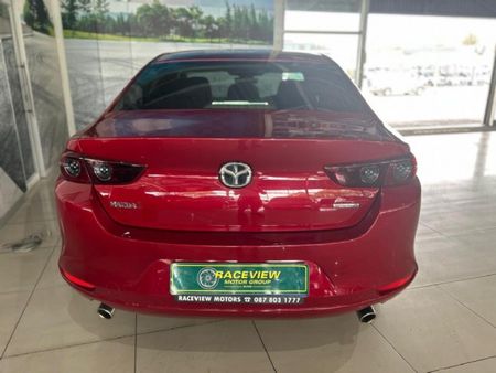 2021-Mazda-3-15-Active_3