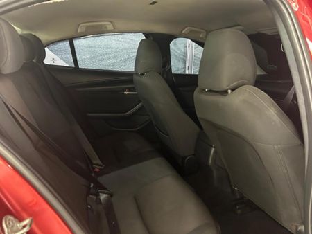 2021-Mazda-3-15-Active_7