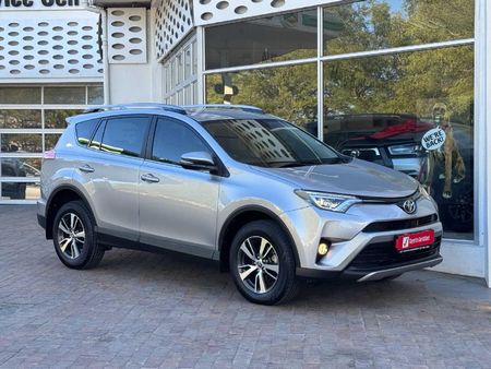 2017-Toyota-RAV4-20-GX_0