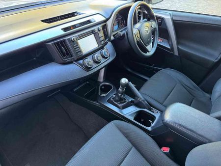2017-Toyota-RAV4-20-GX_5