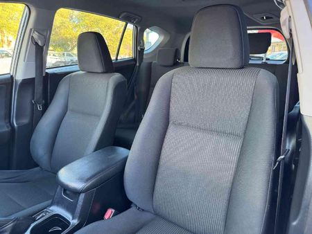 2017-Toyota-RAV4-20-GX_8