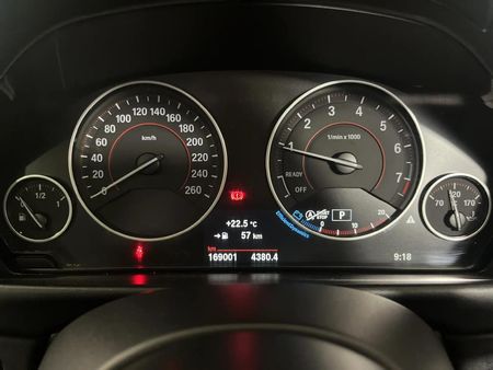 2016-BMW-3-Series-320i-40-Year-Edition-Auto_2
