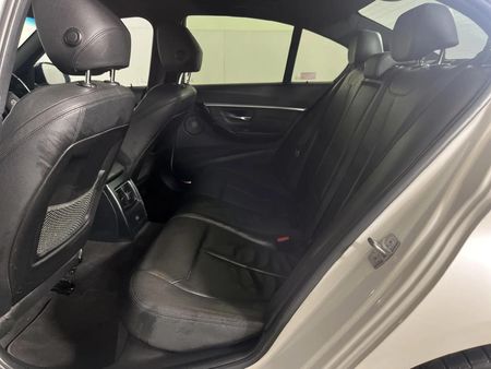 2016-BMW-3-Series-320i-40-Year-Edition-Auto_3