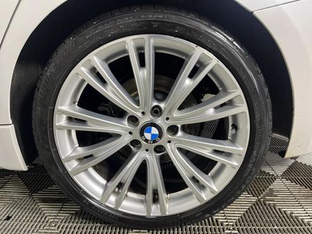 2016-BMW-3-Series-320i-40-Year-Edition-Auto_6