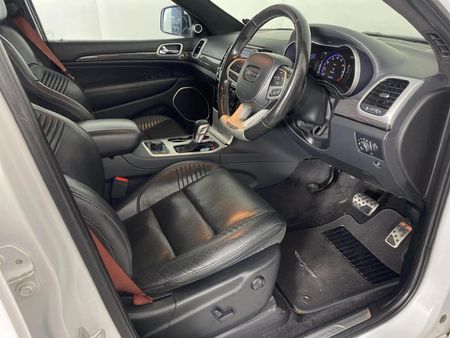 2021-Jeep-Grand-Cherokee-62-SC-Trackhawk_9