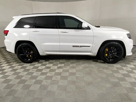 2021-Jeep-Grand-Cherokee-62-SC-Trackhawk_15