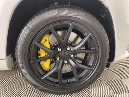2021-Jeep-Grand-Cherokee-62-SC-Trackhawk_5
