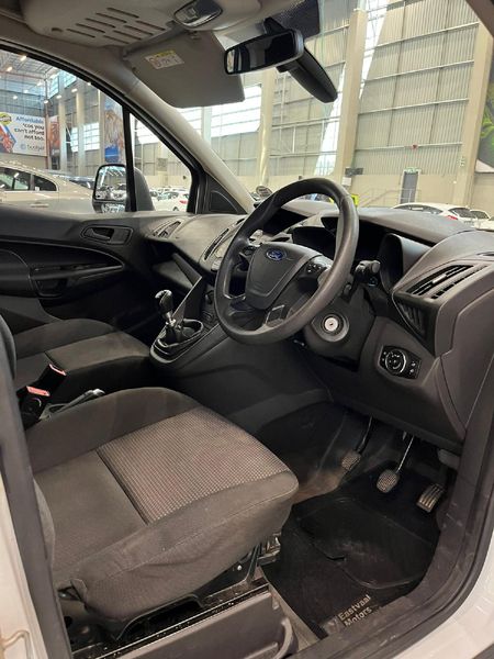 2015-Ford-Transit-Connect-16-TDCi-LWB-Panel-Van_11