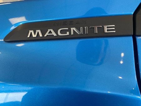2025-Nissan-Magnite-10-Acenta_24