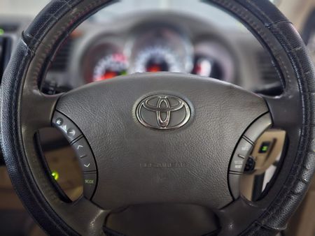 2010-Toyota-Fortuner-30-D-4D-Raised-Body_10