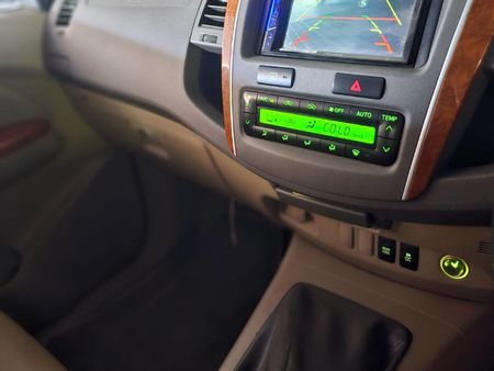 2010-Toyota-Fortuner-30-D-4D-Raised-Body_11