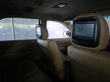 2010-Toyota-Fortuner-30-D-4D-Raised-Body_6