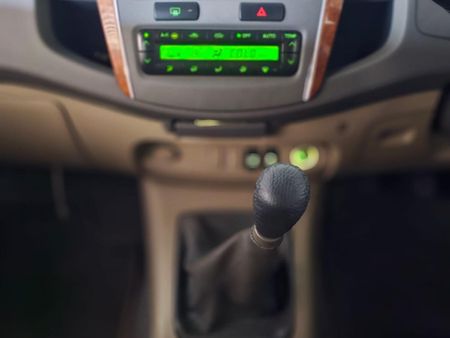 2010-Toyota-Fortuner-30-D-4D-Raised-Body_8